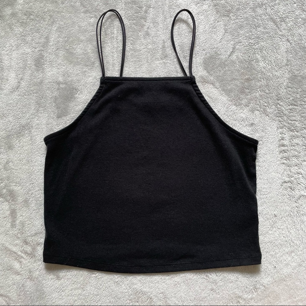black crop top